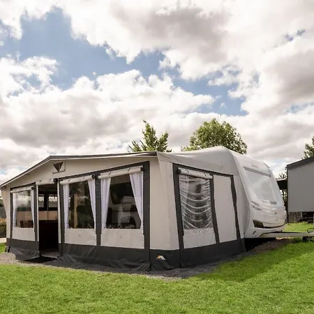 Season Camper 701 营地 *